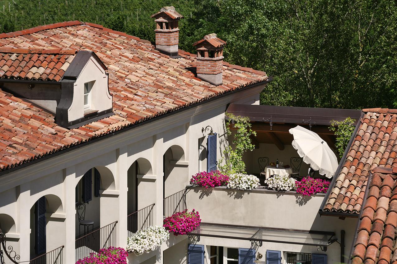 Marcarini Agriturismo Neviglie ภายนอก รูปภาพ