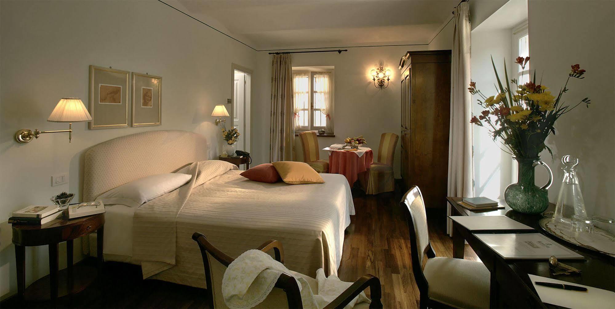 Marcarini Agriturismo Neviglie ภายนอก รูปภาพ