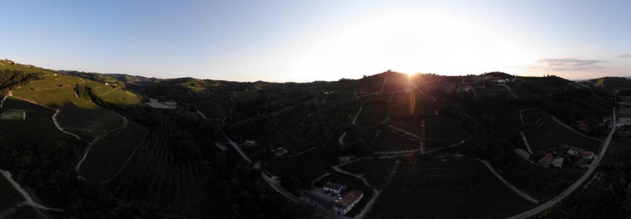 Marcarini Agriturismo Neviglie ภายนอก รูปภาพ
